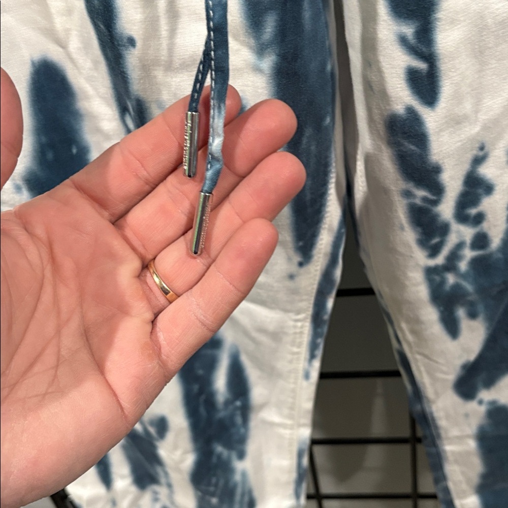 Juicy Couture Blue and White Tie-Dye Pants - Picture 6 of 8